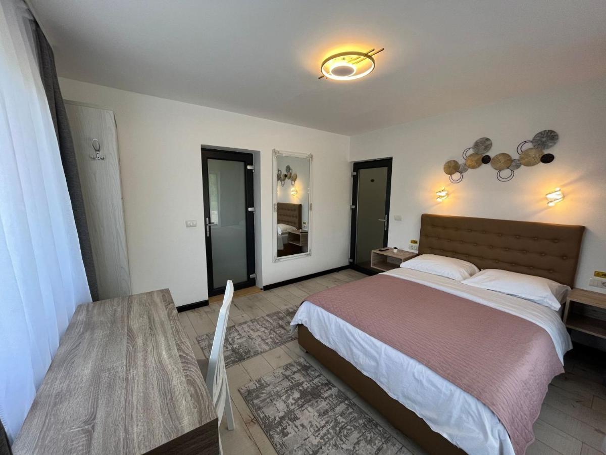Casa Boila Hotell Bîrsana Exteriör bild