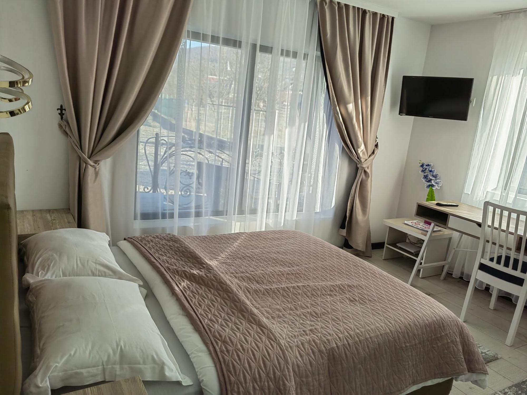 Casa Boila Hotell Bîrsana Exteriör bild